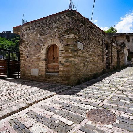 Gjirokastër Castlefront Villa מראה חיצוני תמונה