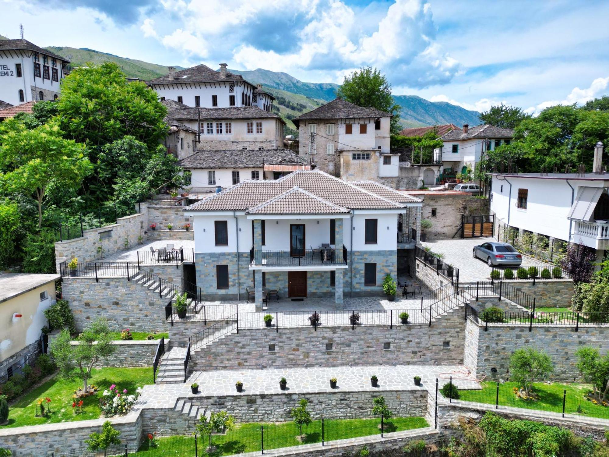Gjirokastër Castlefront Villa מראה חיצוני תמונה