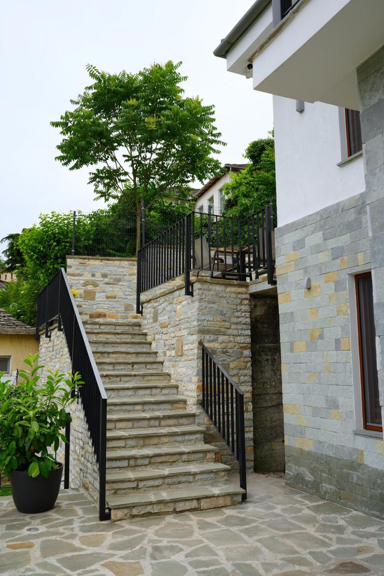 Gjirokastër Castlefront Villa מראה חיצוני תמונה